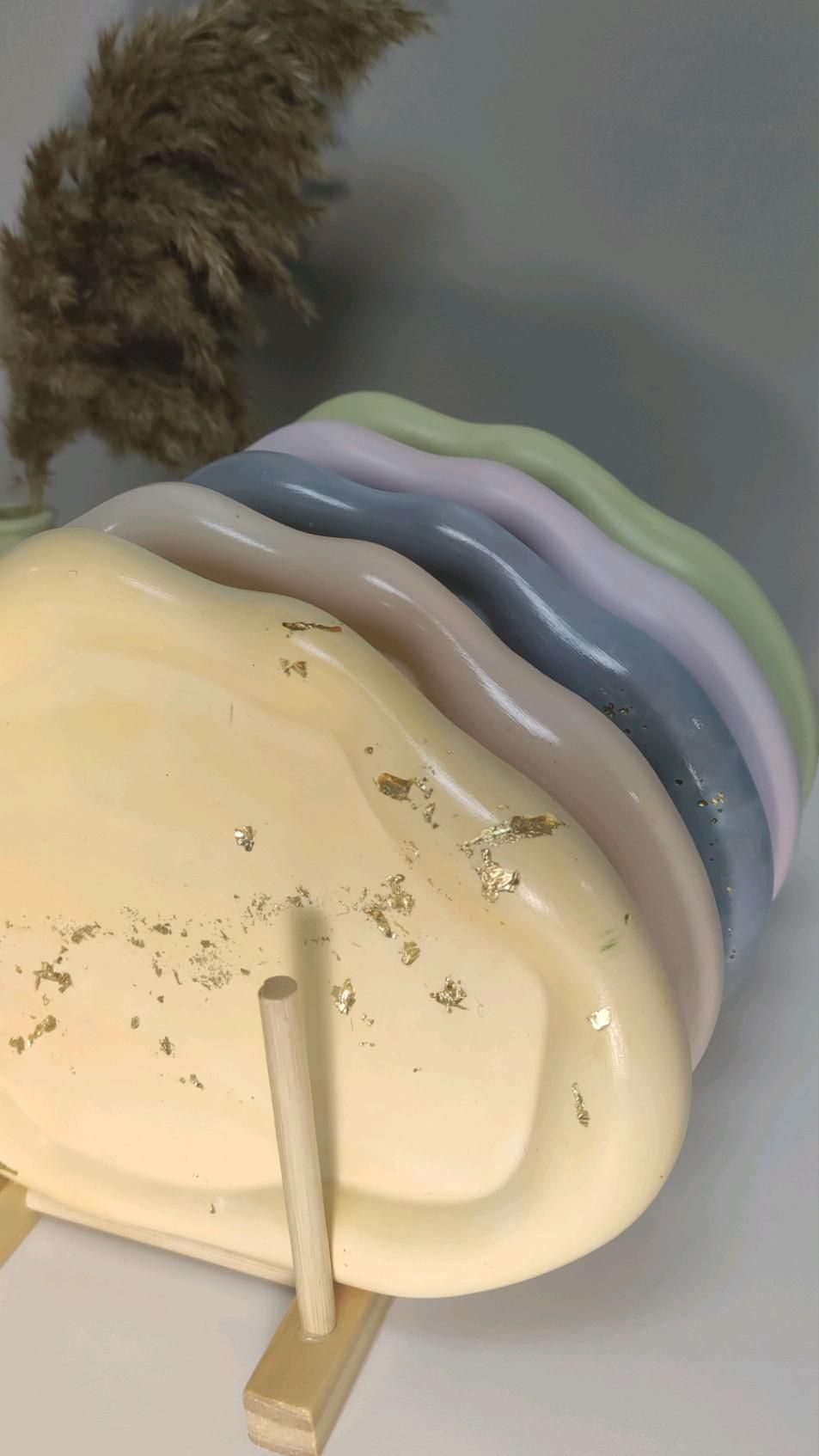 2a170903c8acb912a18386e631c9d1b3 irregular oval cloud tray - Image 3